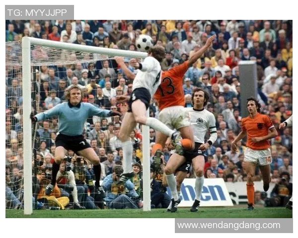 皇帝照:足球传奇的荣耀瞬间展现球王风采